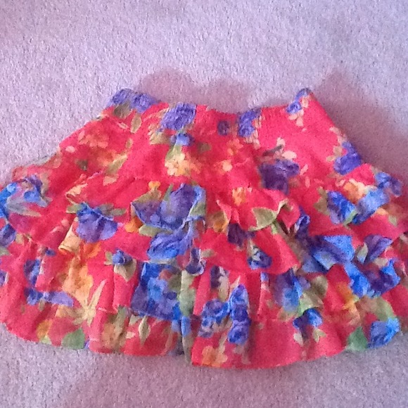 Skirt!
