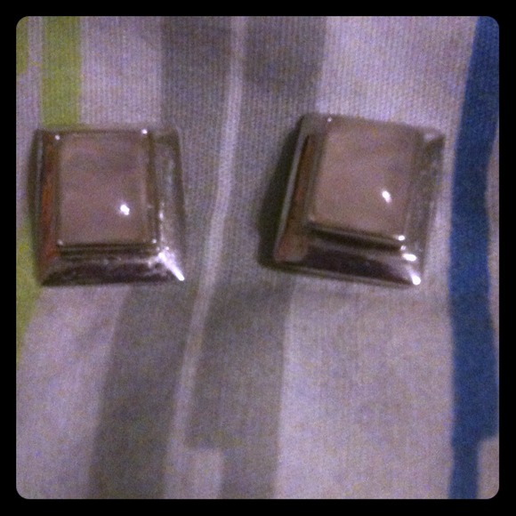 Earrings - Picture 1 of 1