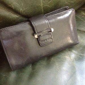 Cute black fossil wallet