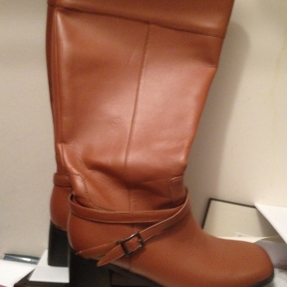 Ashro  Carmel leather boots