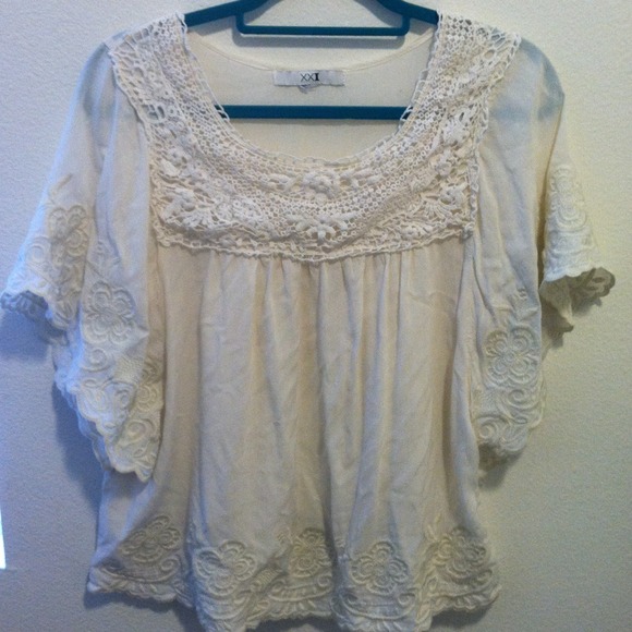 Creme crochet patterned blouse