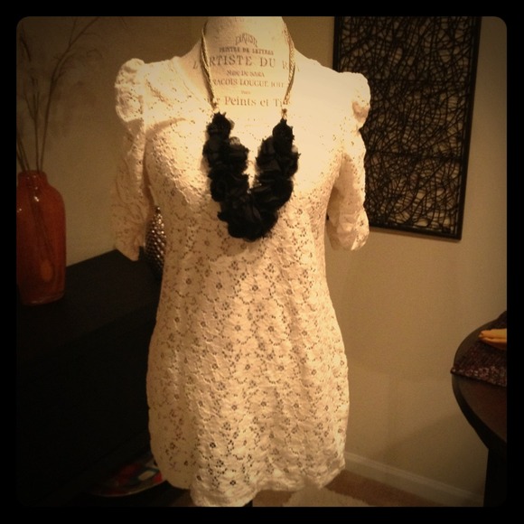 ✋✋SOLD✋✋Lace Shirt