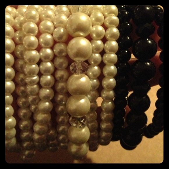 New bracelet sets!!