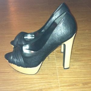 Amazing heels size 9!!