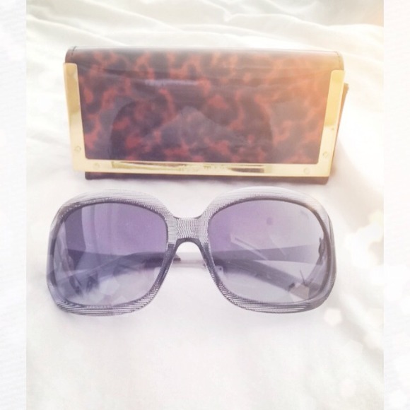 Tory burch sunglasses - Picture 1 of 2