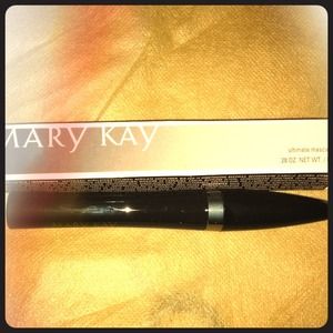 💢SOLD💢Black Mascara.