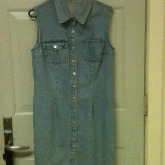 Denim dress cute for a day of  shopping.