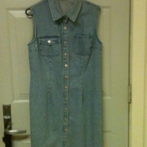 Denim dress cute for a day of  shopping.