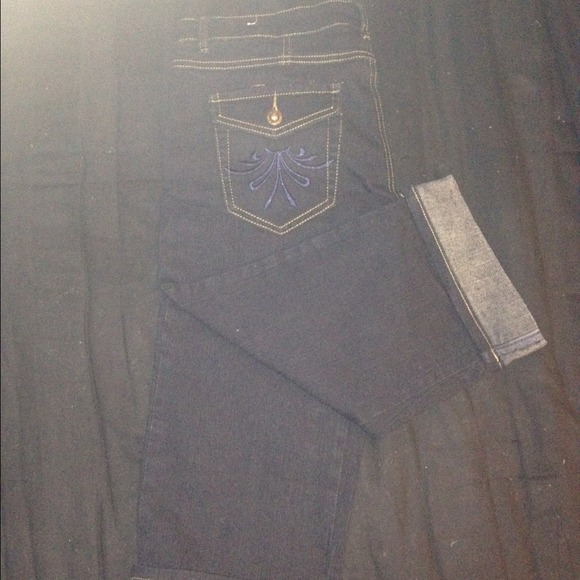 💢SOLD💢Denim Capris.