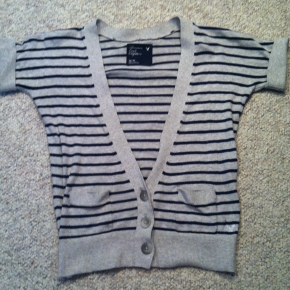 American Eagle Sweater