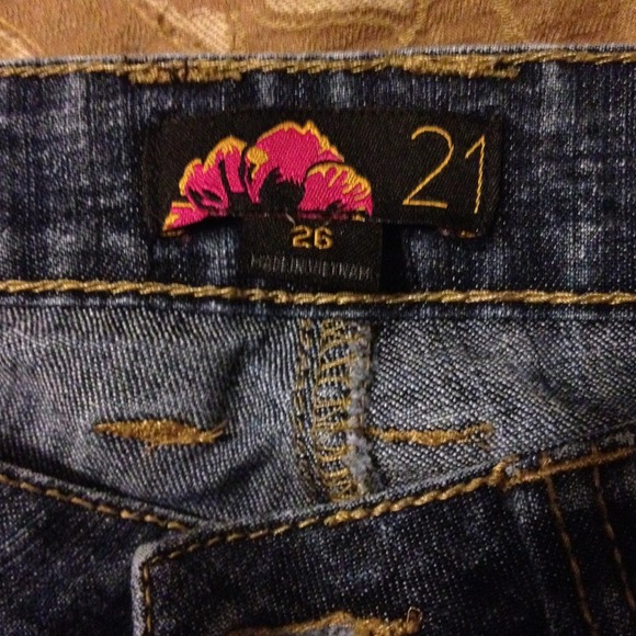 *** SOLD *** - Picture 2 of 3