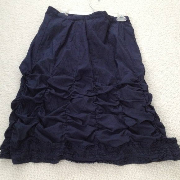 Brand new never worn dark blue skirt.