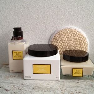 Henri Bendel Rare Mimosa Set