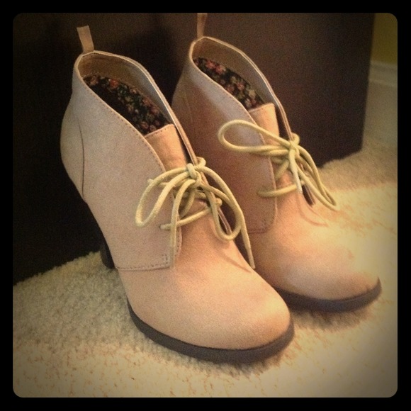RESERVED Taupe ankle boots worn once!!
