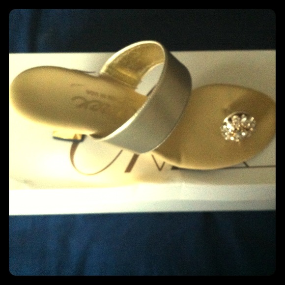 ❌REDUCED❌Onex rhinestone sandal MAKE ME AN OFFER💕