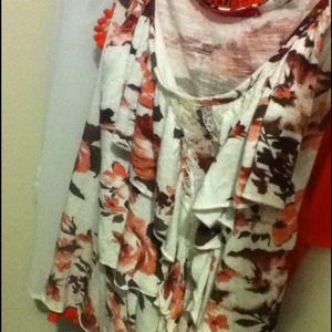 *BOGOF Floral / Lace top