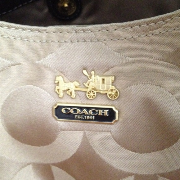 Authentic Coach purse! - Picture 2 of 3