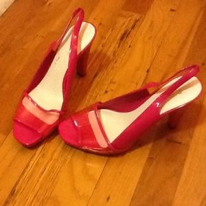Hot pink dress shoes