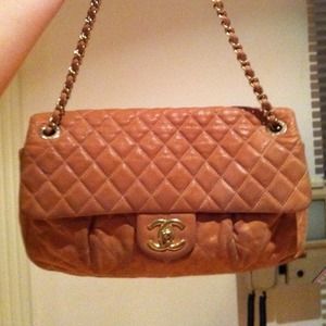 Chanel purse