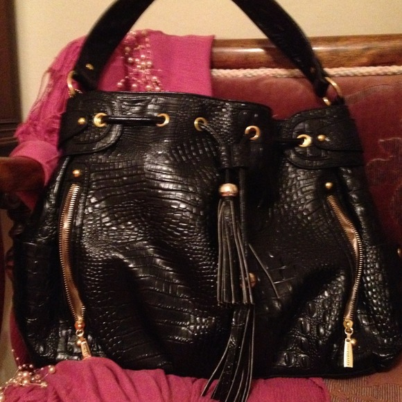 Vecceli patent leather black bag