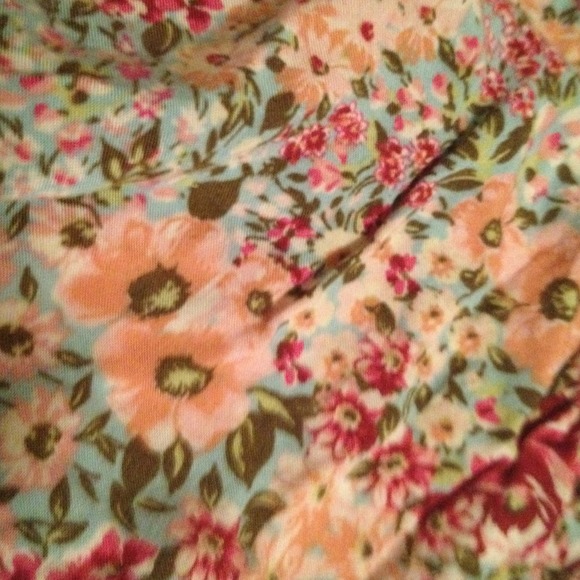 Floral tank top - Picture 2 of 3