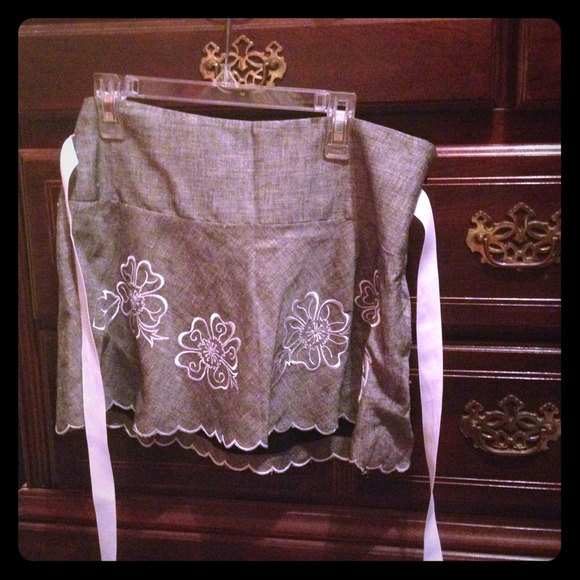 Bebe skirt