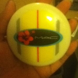 Mac bronzing powder