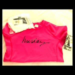 🌻SOLD🌻 BNWT Hurley rashguards