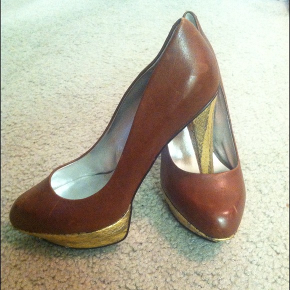 🔴Sold🔴👠Brown/snakeskin platforms👠