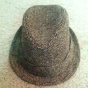 Brown/black tweed hat