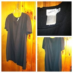 Short sleeve black dress