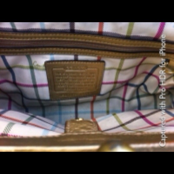 Authentic NOT OUTLET- COACH Ergo Pleated Framed - Picture 3 of 4