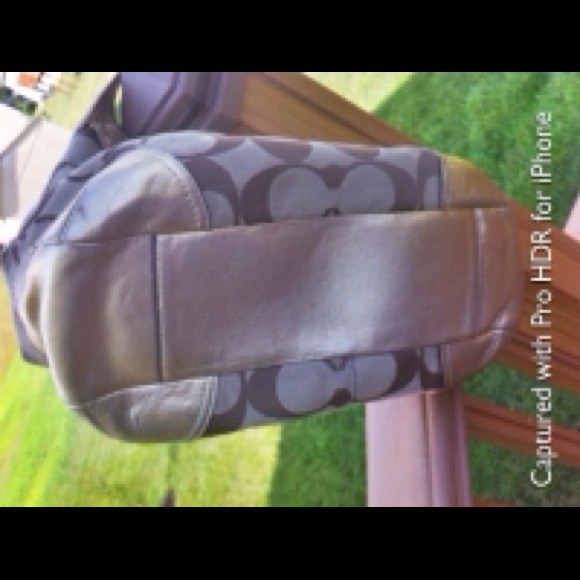Authentic NOT OUTLET- COACH Ergo Pleated Framed - Picture 4 of 4