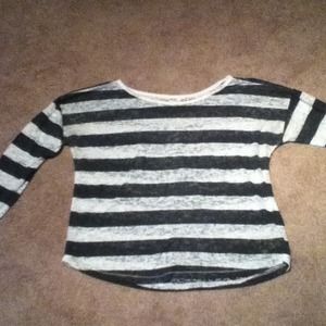 Black nd white crop top