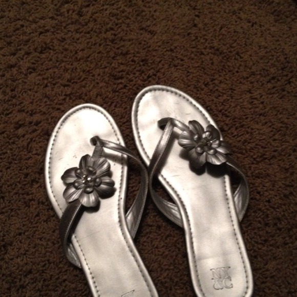 Ny&co size 8 sandals.
