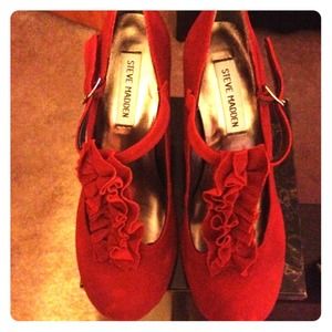 Small heel bow pumps 😍😊 super girly!