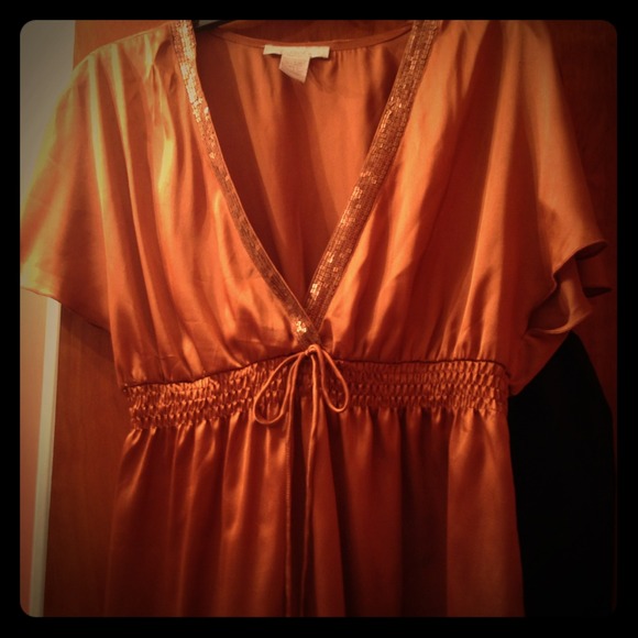 Blousey top! Flows nicely! - Picture 1 of 1