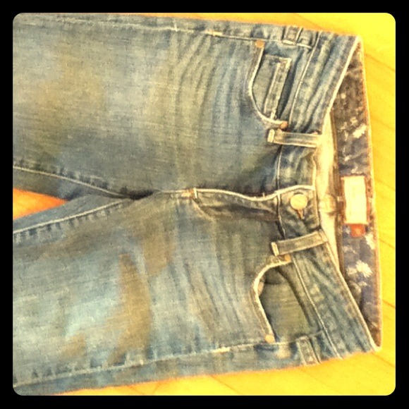 Paige 24 Hollywood hills lighter denim