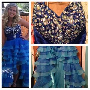 Prom dress only wore once in perfect shape
