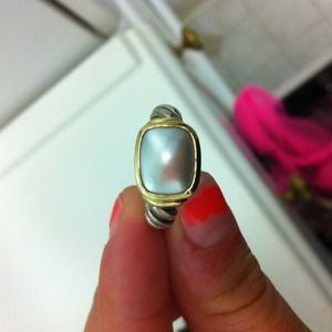 Authentic David Yurman pearl stone ring