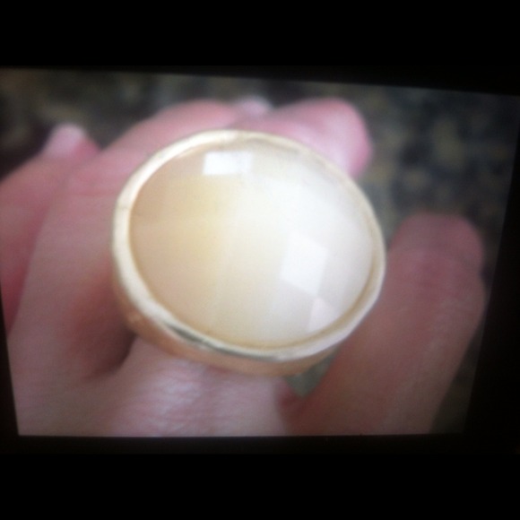 💋GOLD RING WITH CREAM STONE💋 - Picture 2 of 2