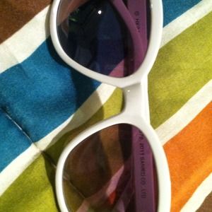 Authentic White Hello kitty shades.