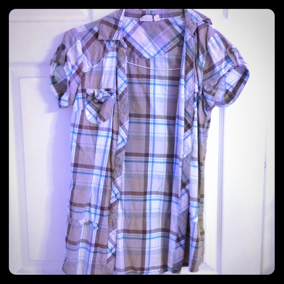 Short Sleeve plaid shirt!