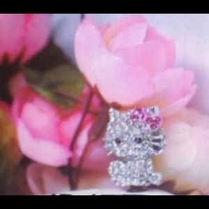 Hello kitty cell charm