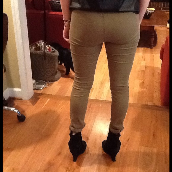 Green leggings/pants - Picture 3 of 3