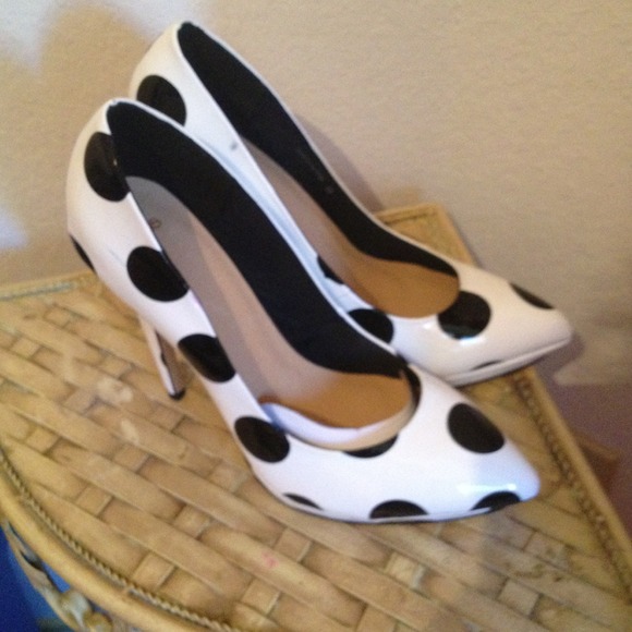 Asos poka dot heels never worn few scratches