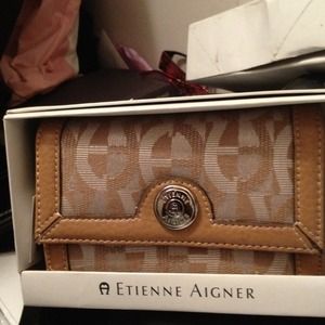 Etienne Aigner  bill folder