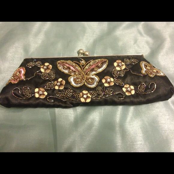 Black clutch