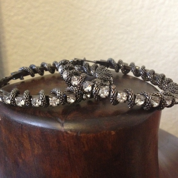 Night-Out Rhinestone Earings - Picture 2 of 4