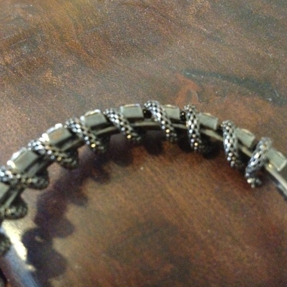 Night-Out Rhinestone Earings - Picture 3 of 4